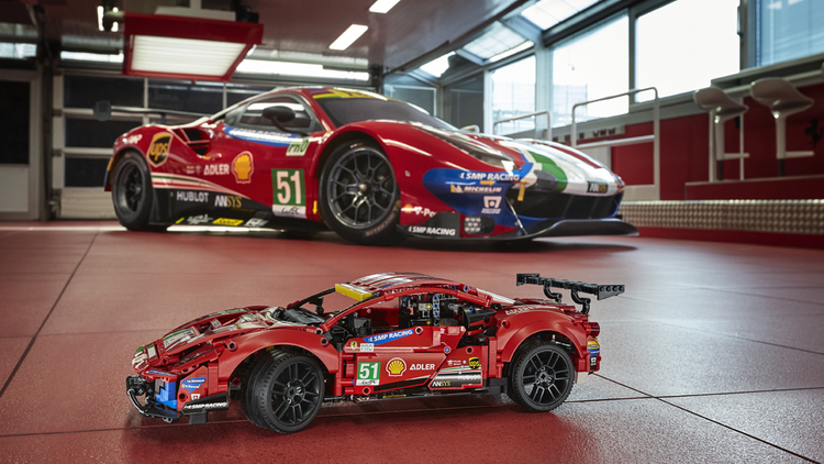 Die neueste Ergänzung der LEGO Technic-Linie ist der Ferrari 488 GTE
